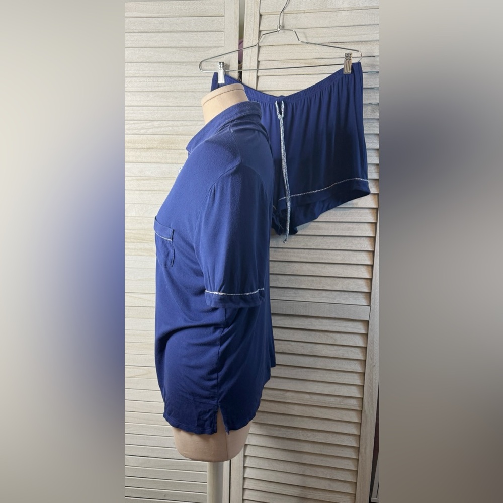 Victoria’s Secret Navy Button-Up Pajama Set Size L Soft Cozy Sleepwear Lounge - Picture 3 of 10